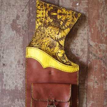Leather Field Quiver - Archery - with engraved yellow kangaroo leather
