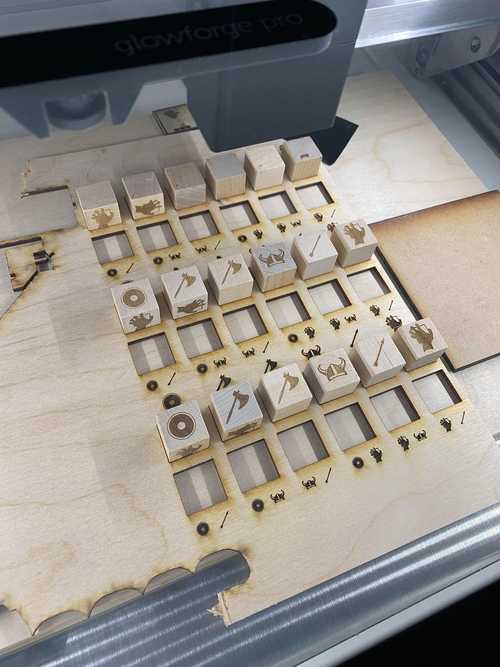 Laser Printing on Wood Dice ! Set up